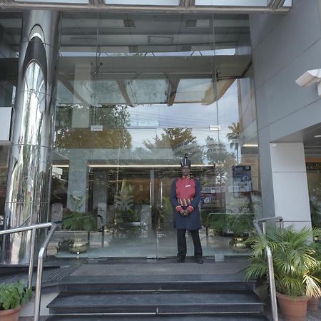 Maurya Rajadhani Thiruvananthapuram Bagian luar foto
