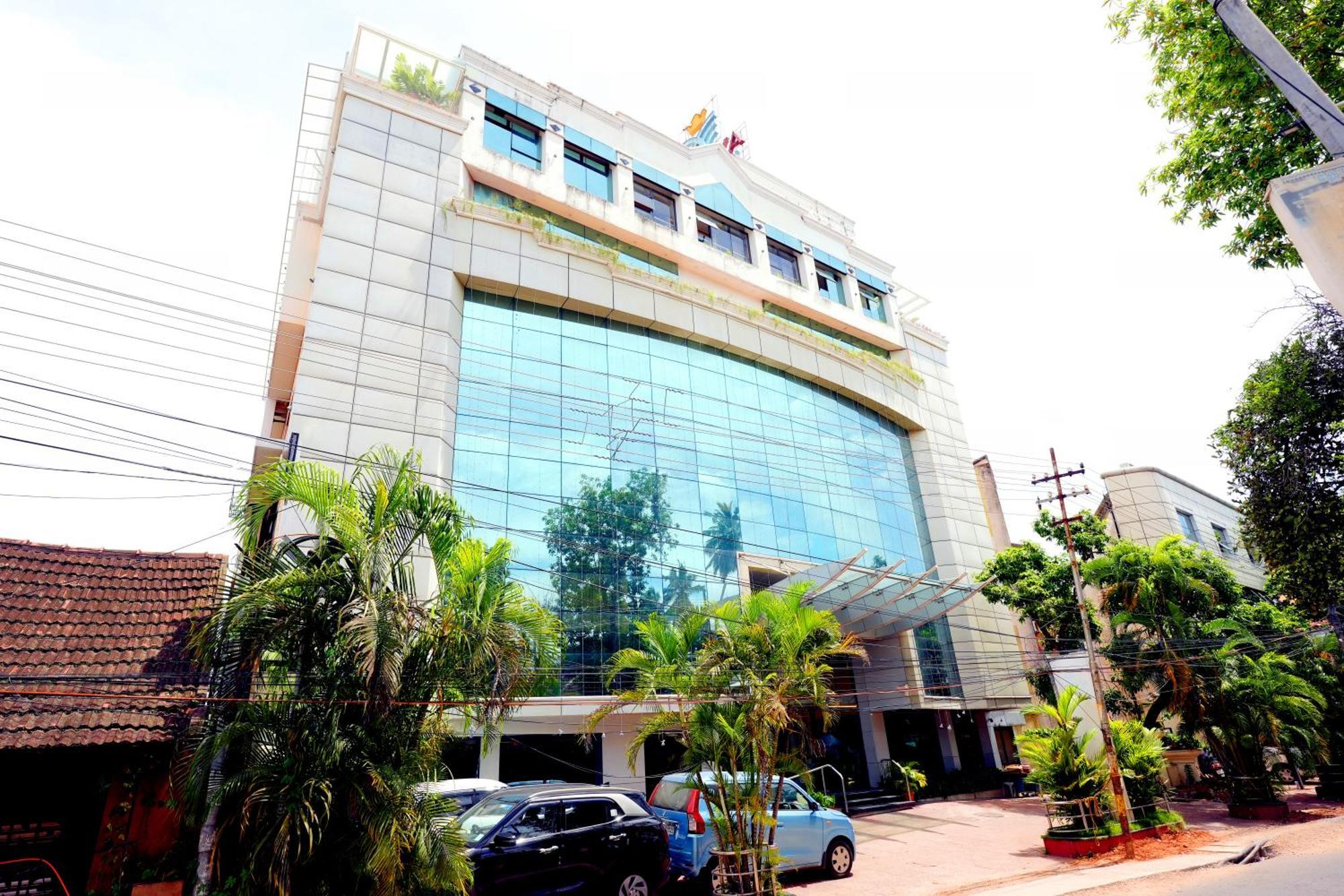 Maurya Rajadhani Thiruvananthapuram Bagian luar foto